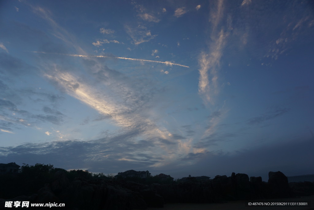 夕阳蓝天别墅