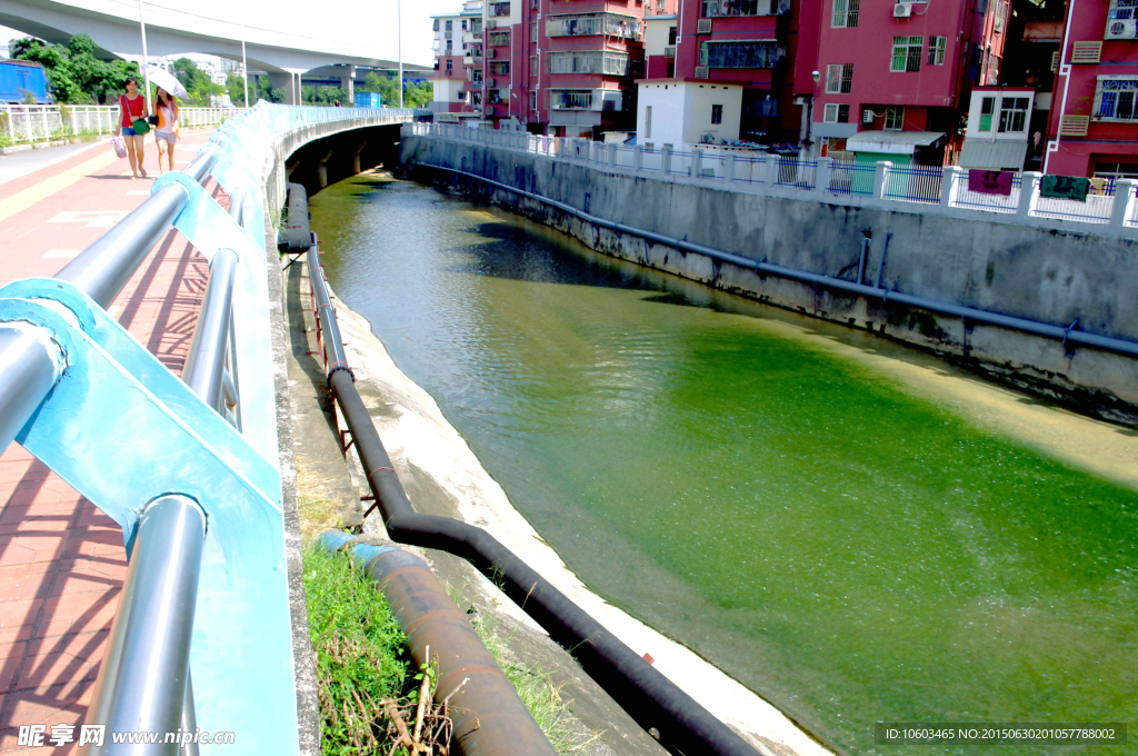 城市河流 碧波荡漾