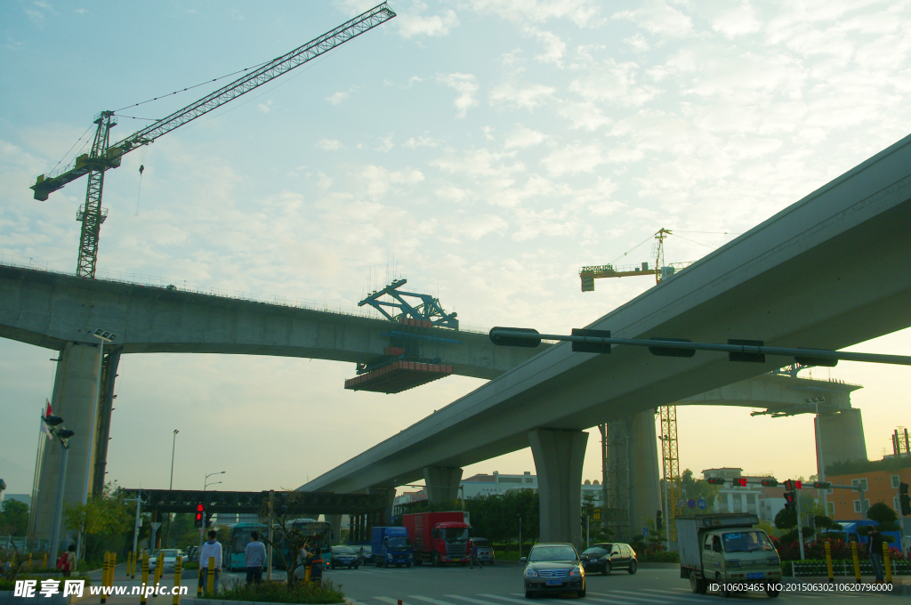 路桥建筑 纵横交错