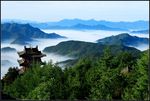 云雾山峰景观摄影