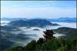 云雾山峰景观摄影