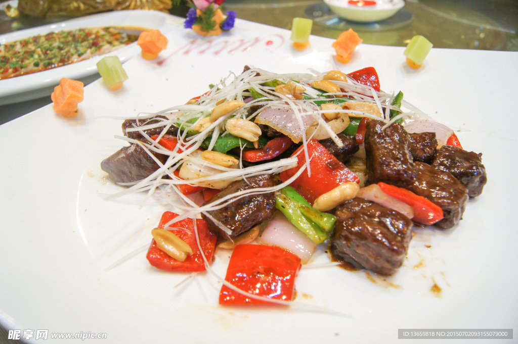 黑椒牛肉粒