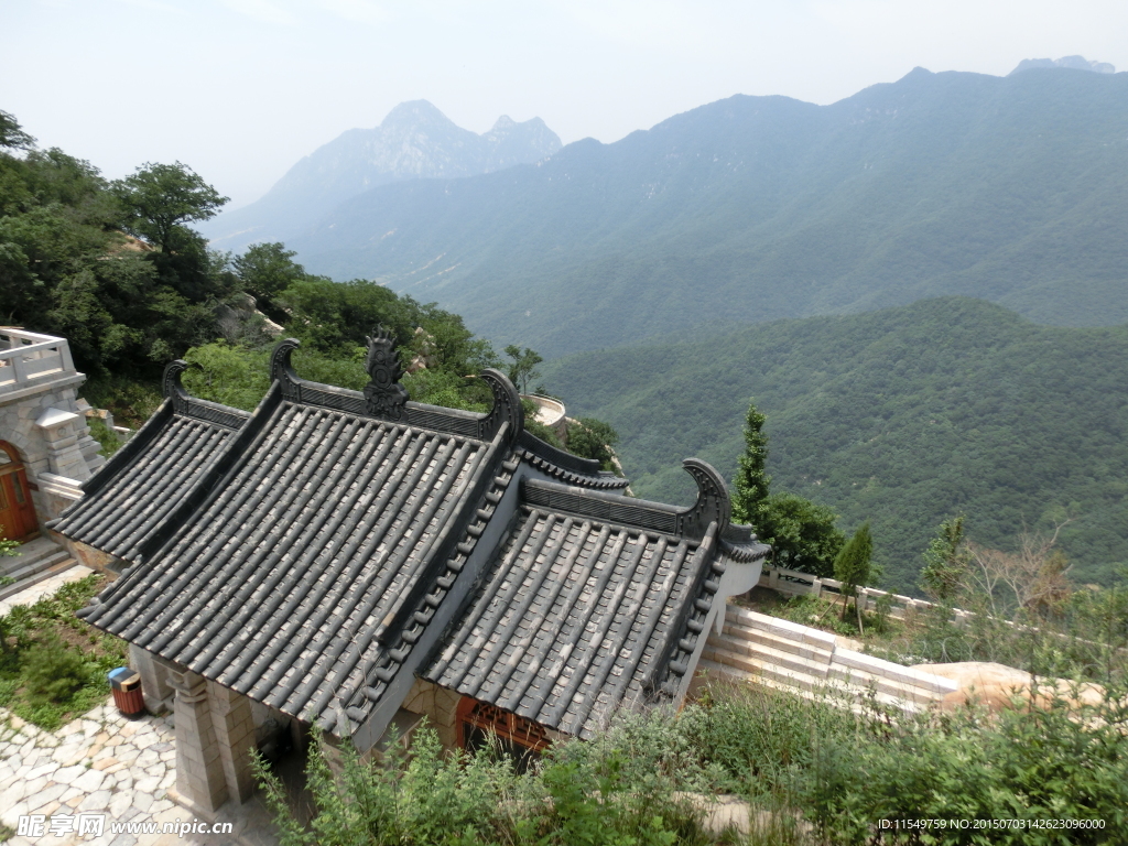 嵩山禅院远眺