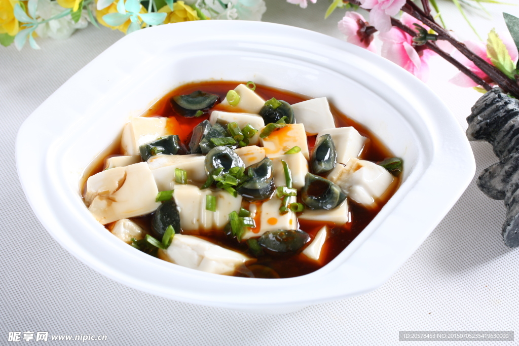 皮蛋豆腐