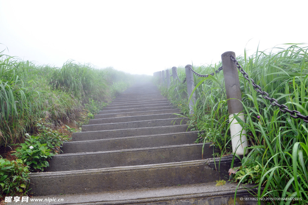 江西武功山道路