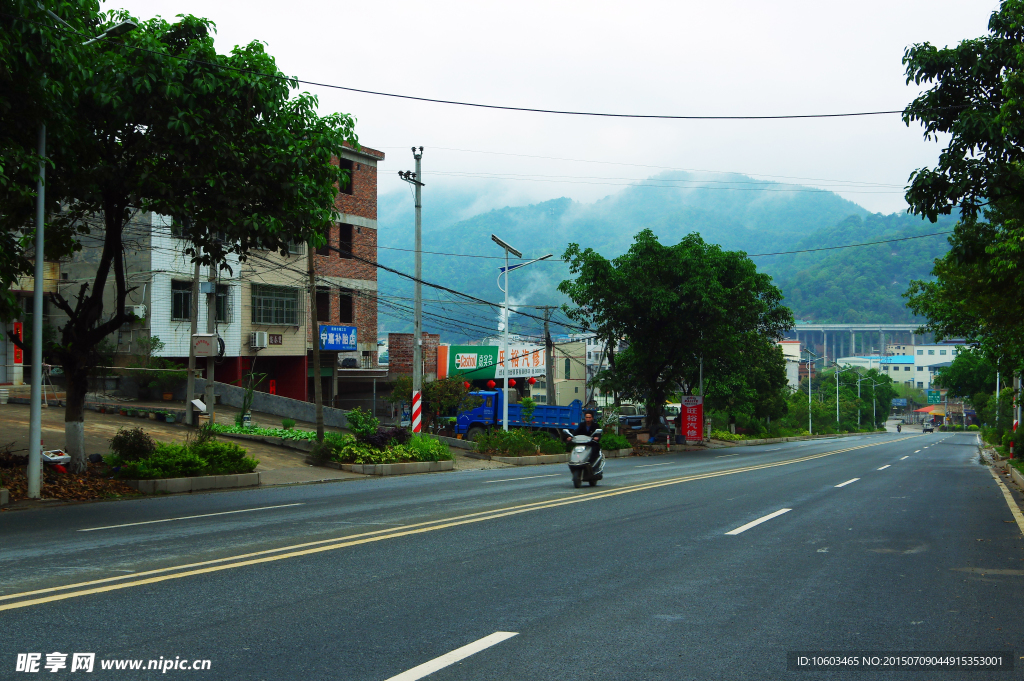 城郊山水 路桥建筑