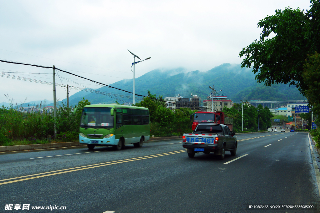 城郊山水 路桥建筑