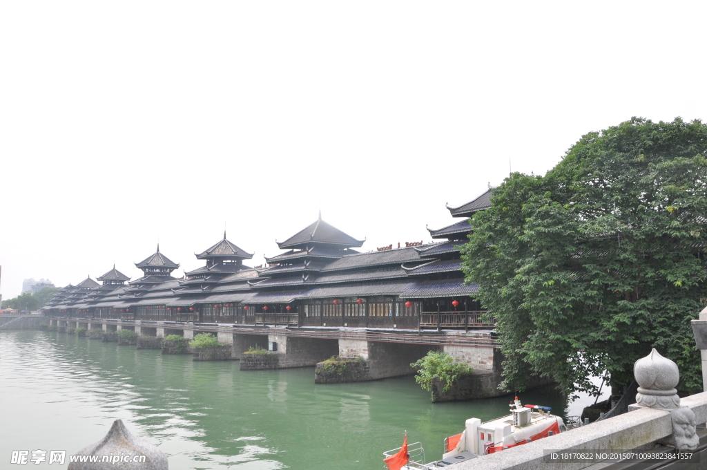 怀化芷江龙津风雨桥近景