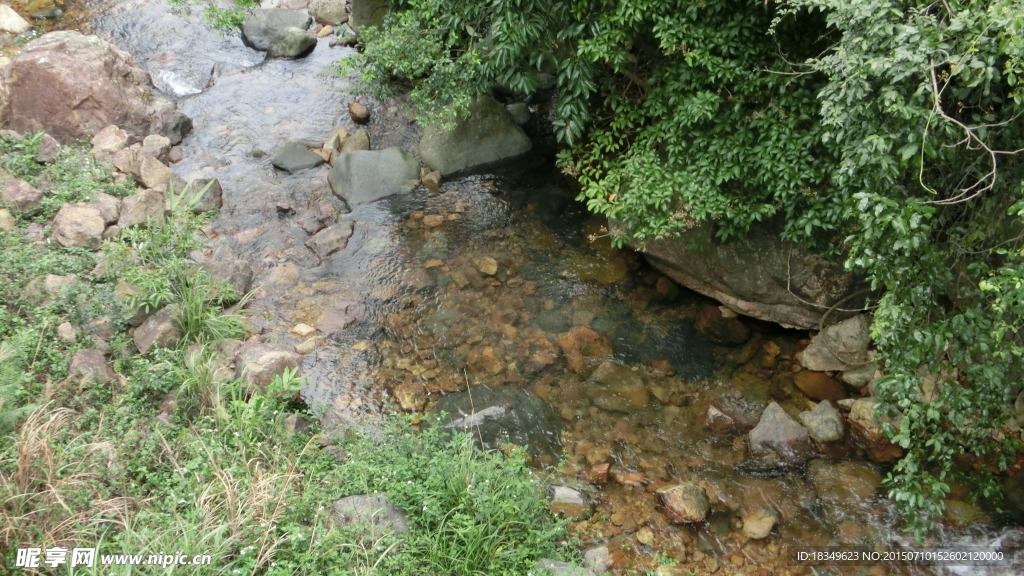 谢岗银瓶山风光