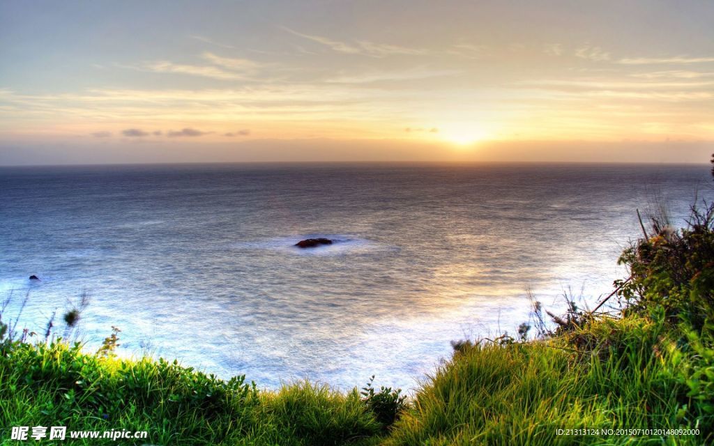 河岸边风景