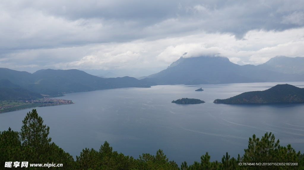 泸沽湖