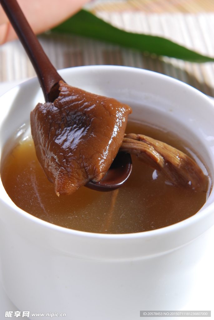 茶树菇炖排骨