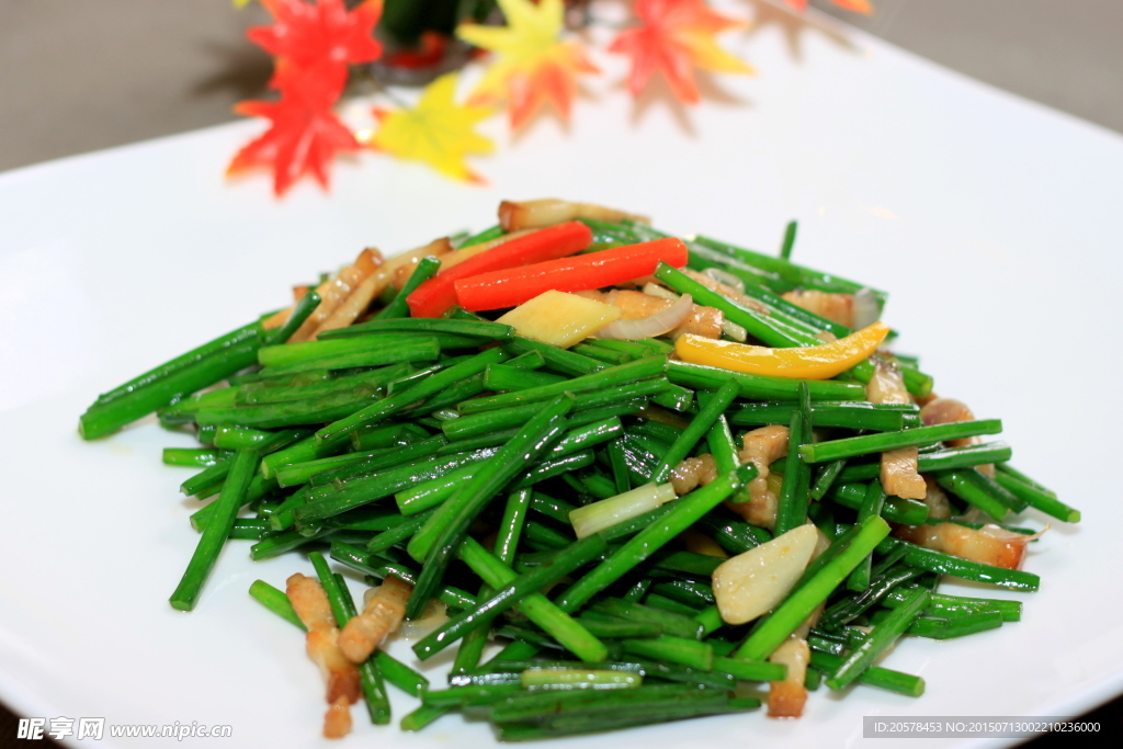韭菜花炒肉丝