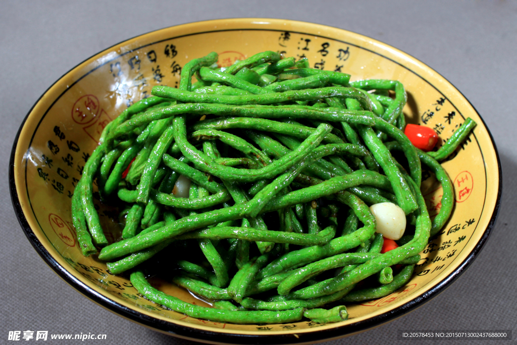 小火慢炒长豆角