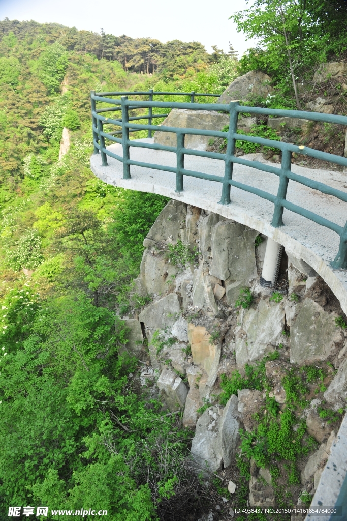 山间道路 护栏