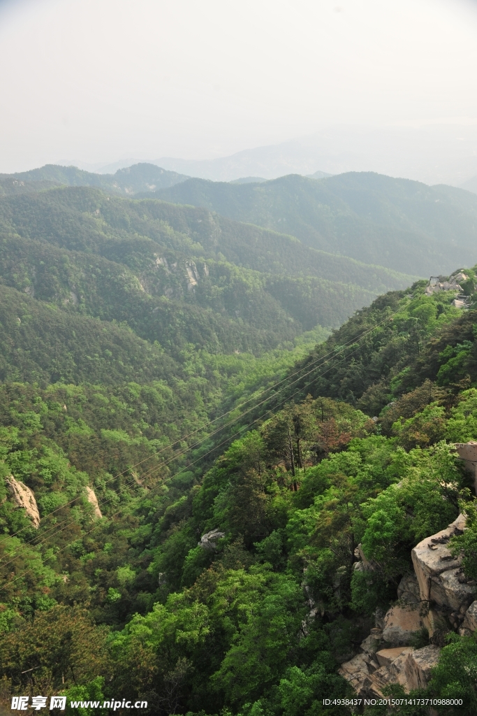 大山  山谷