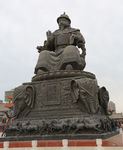 阿拉坦汗雕塑
