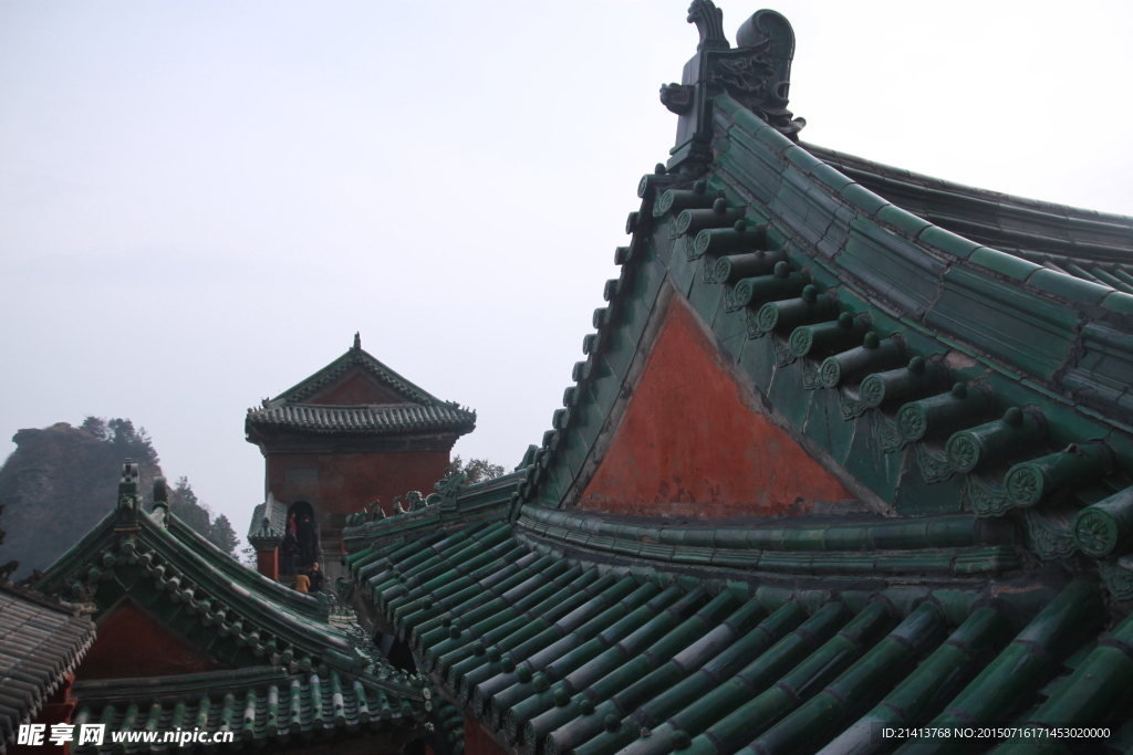 武当山房檐