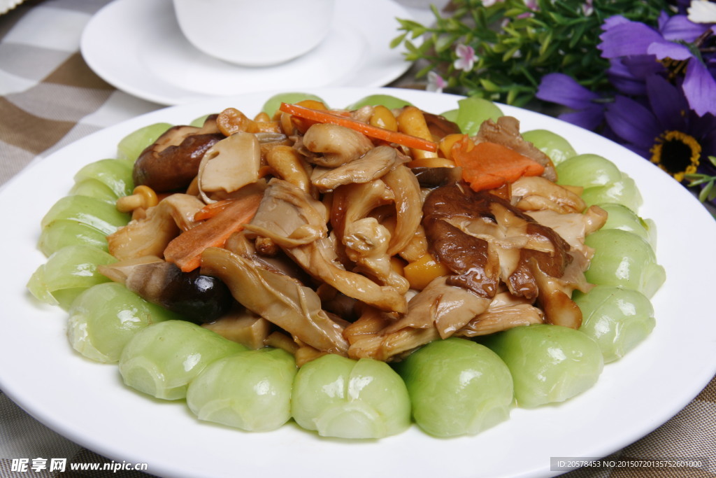 蚝油扒珍菇
