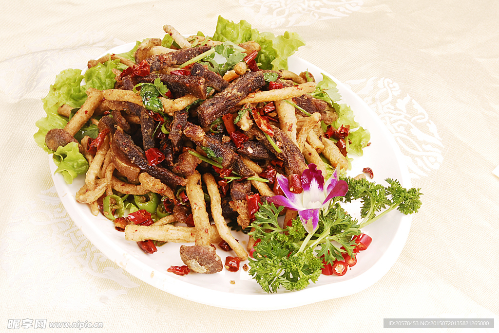 干煸狗肉茶树菇