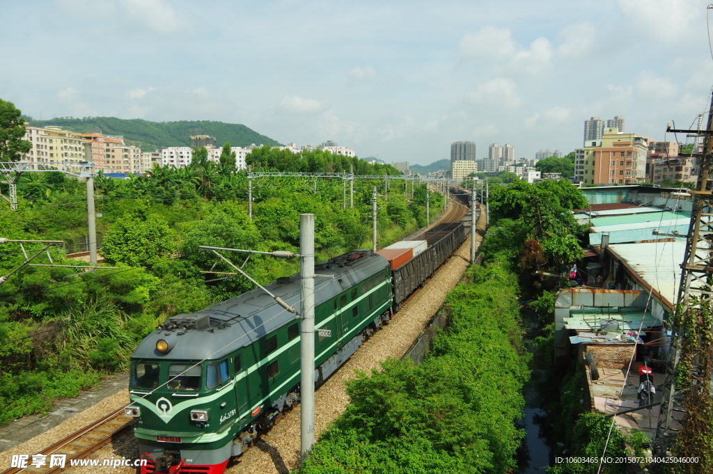 中国高铁 货运列车