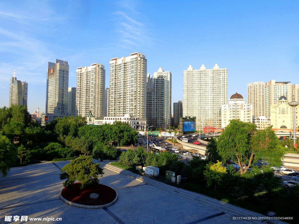 哈尔滨松花江畔风景