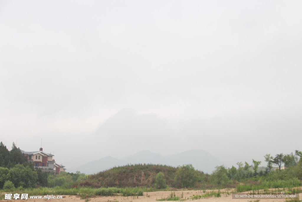 大雾天空