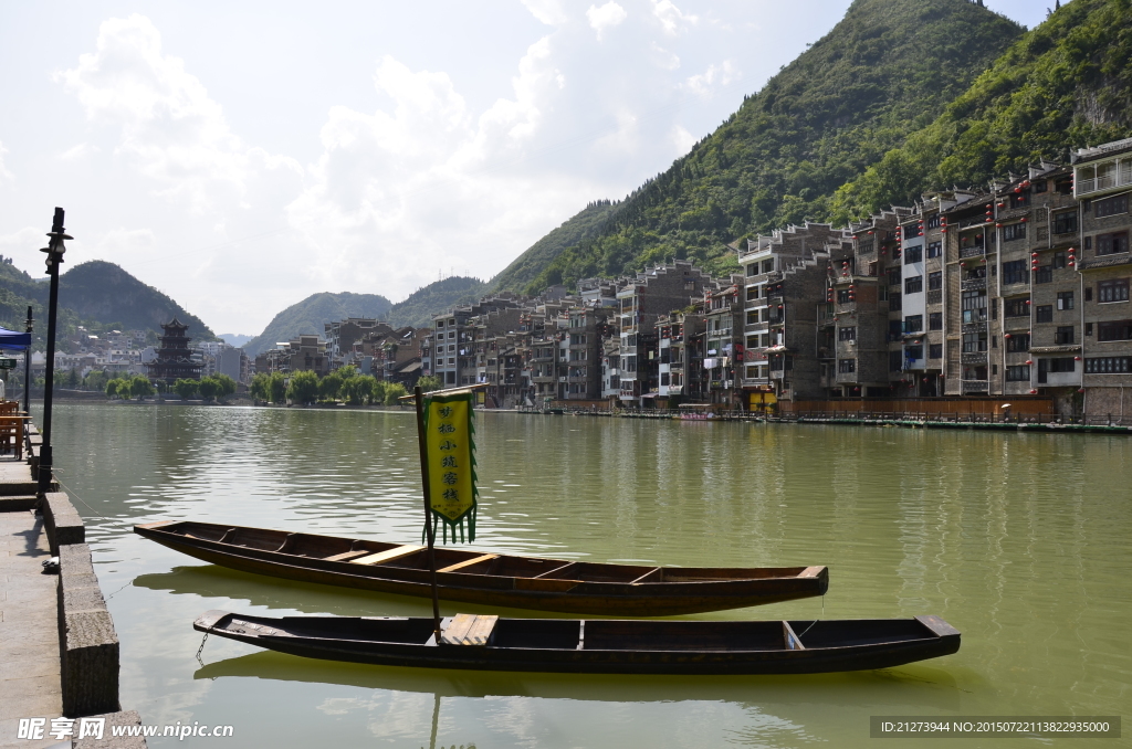 河提风景