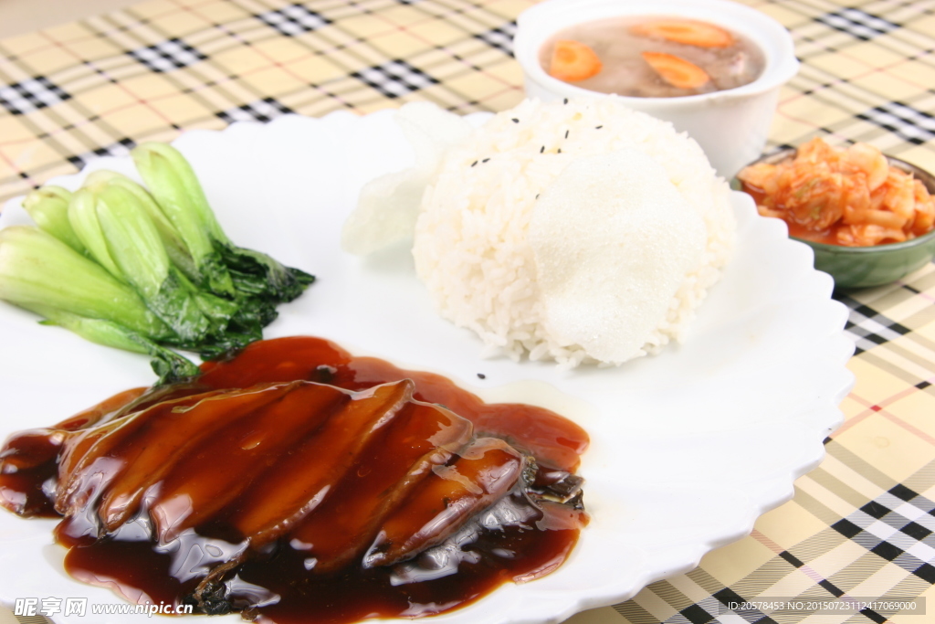 梅菜扣肉饭