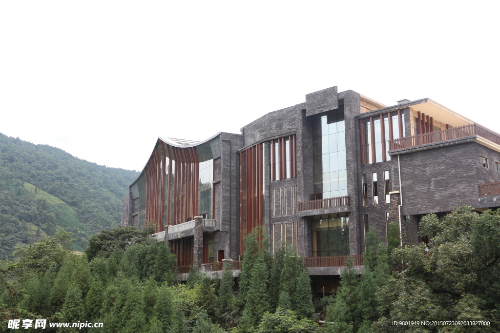 山间建筑