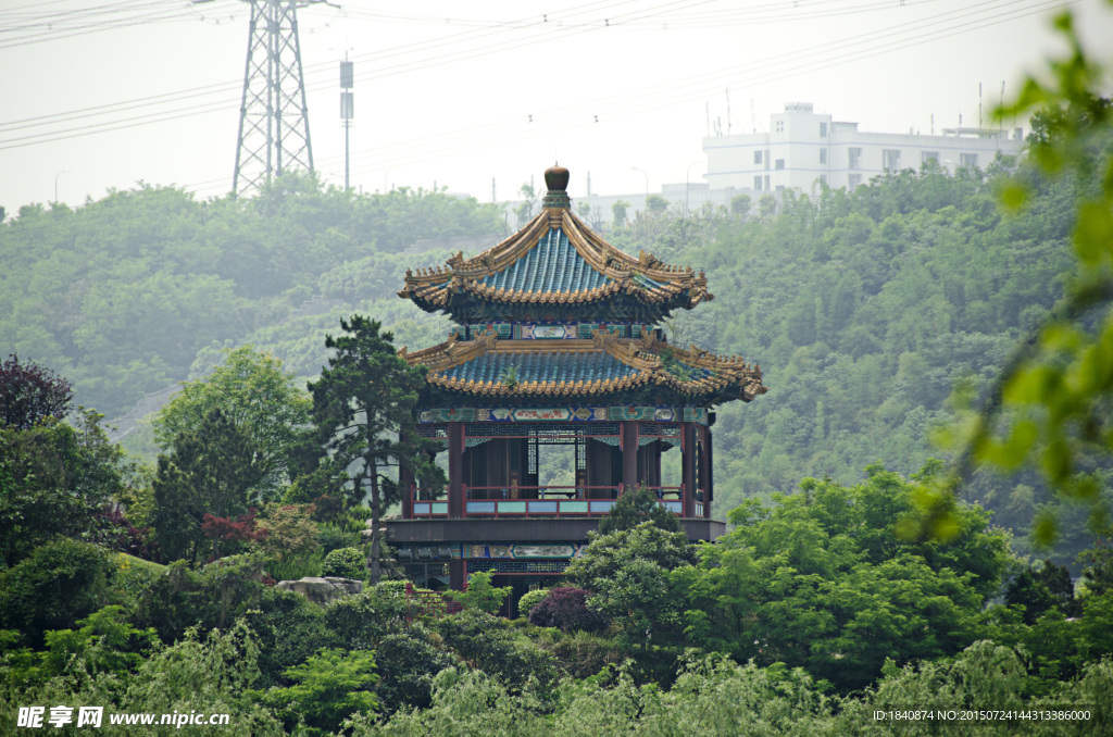 重庆圆博园 青山 古塔