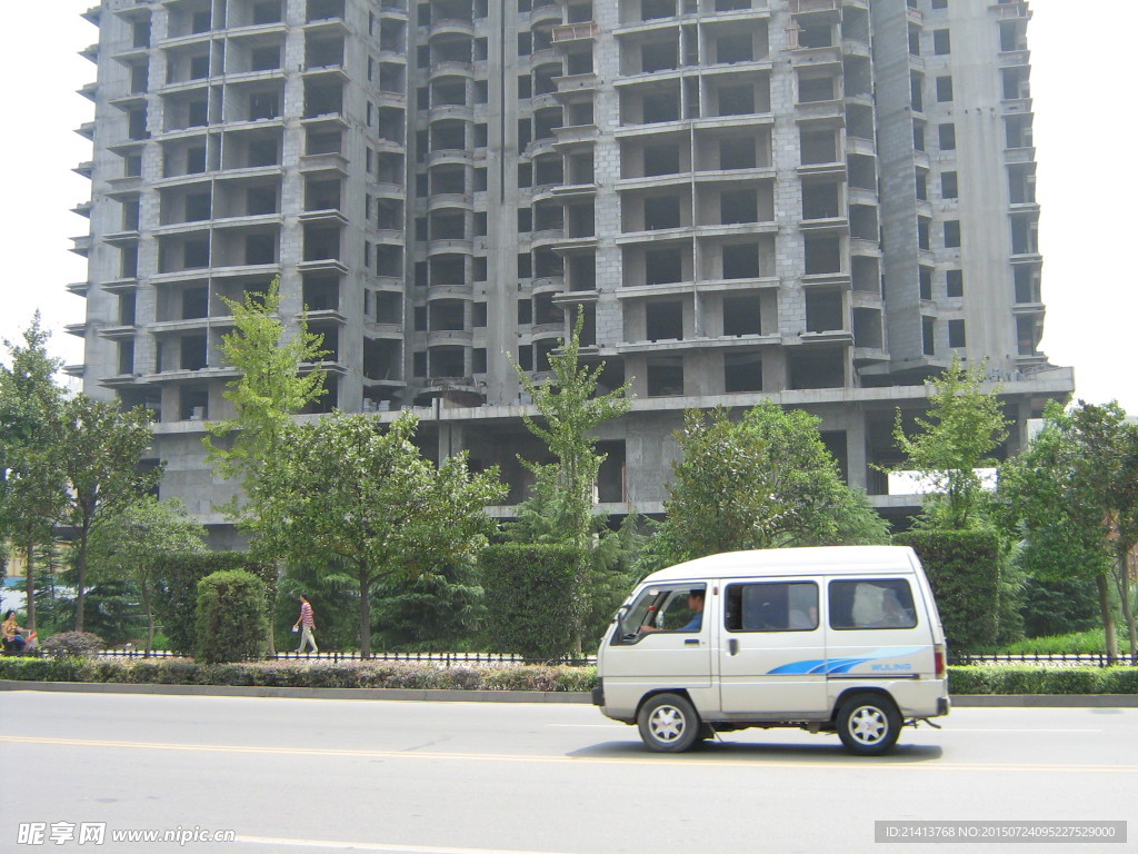 在建建筑