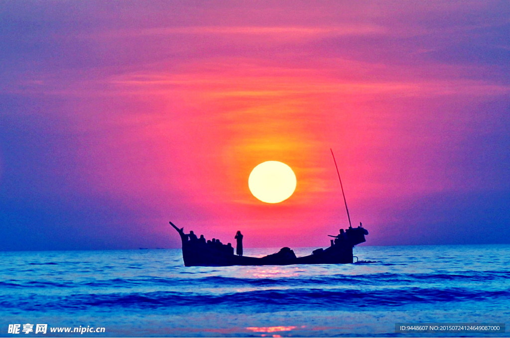 黄昏大海夕阳船舶图片