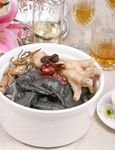 冬虫夏草炖乌鸡