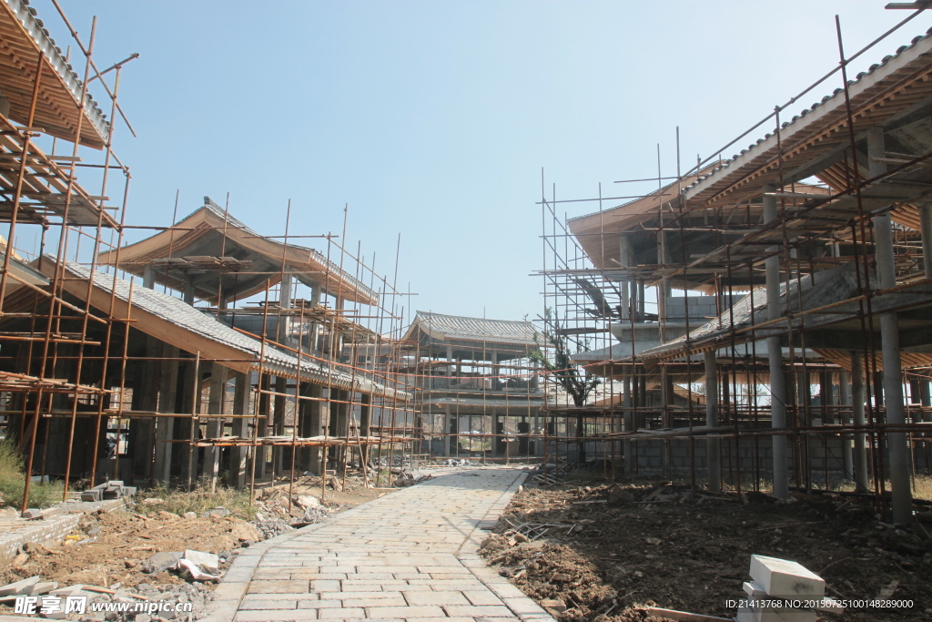 正在建设的古代建筑