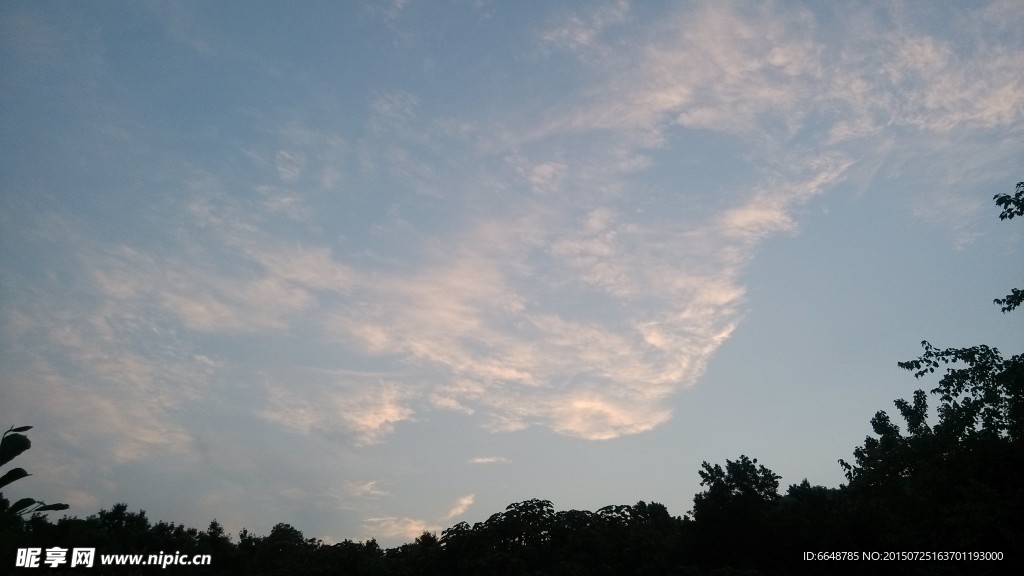 天空