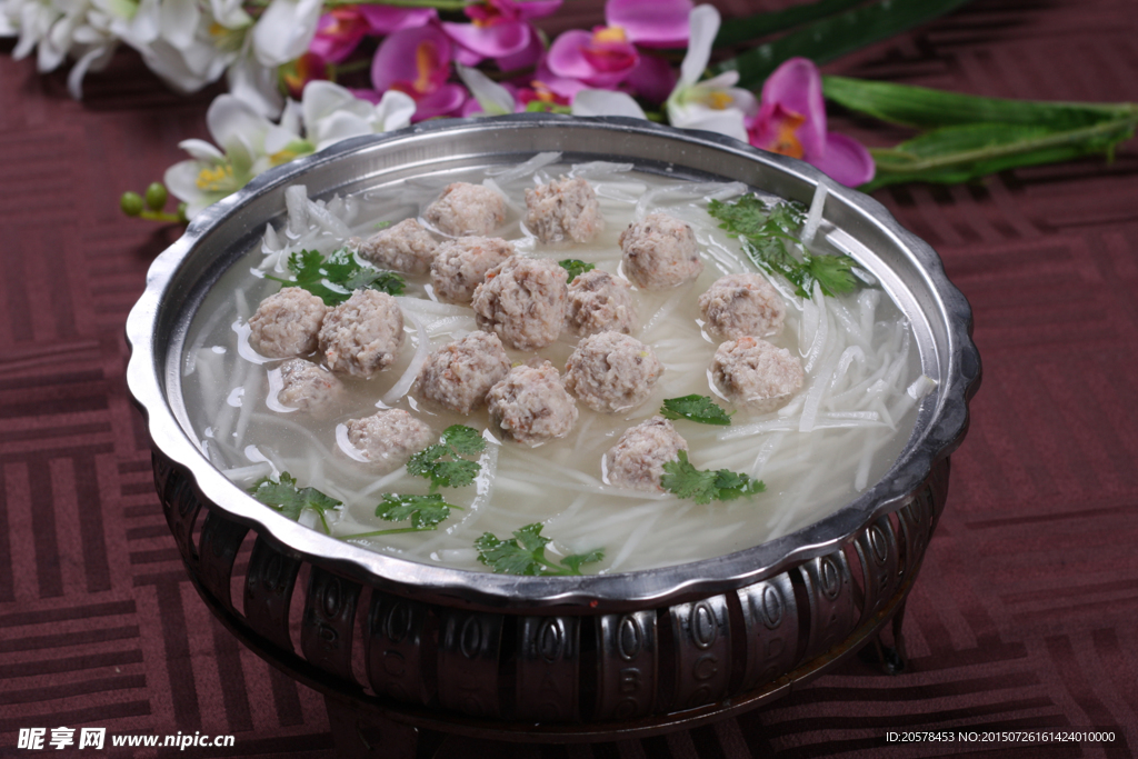 萝卜丝汆鲜鱼丸