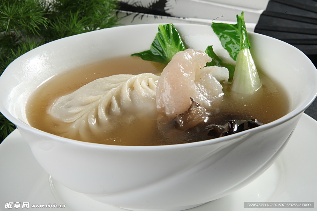 鸡汤海鲜大饺