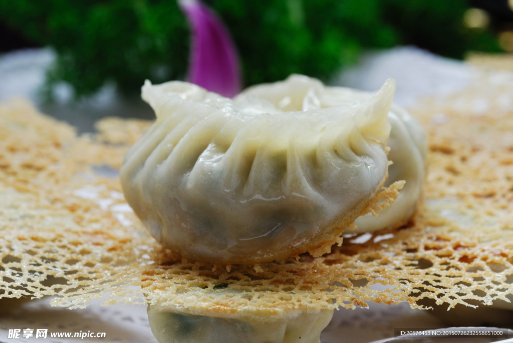 鸡汁锅贴饺