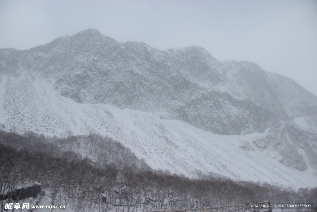 长白山雪景