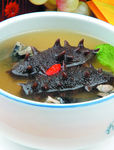 乌鸡海参汤