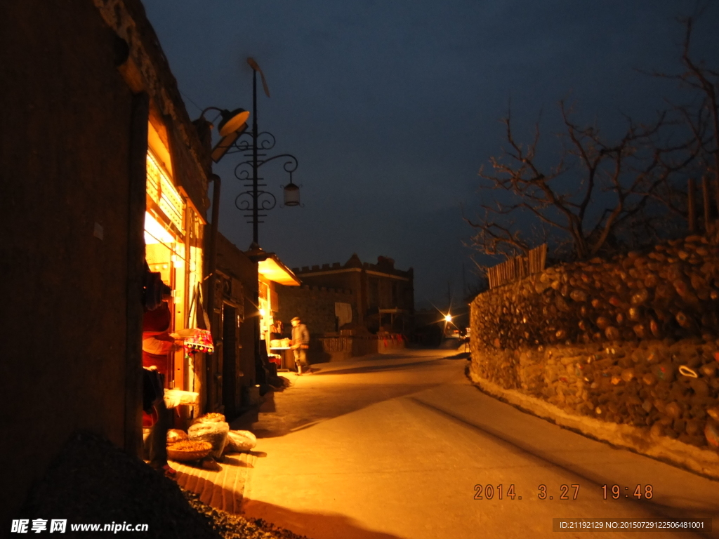 阿坝羌族夜晚