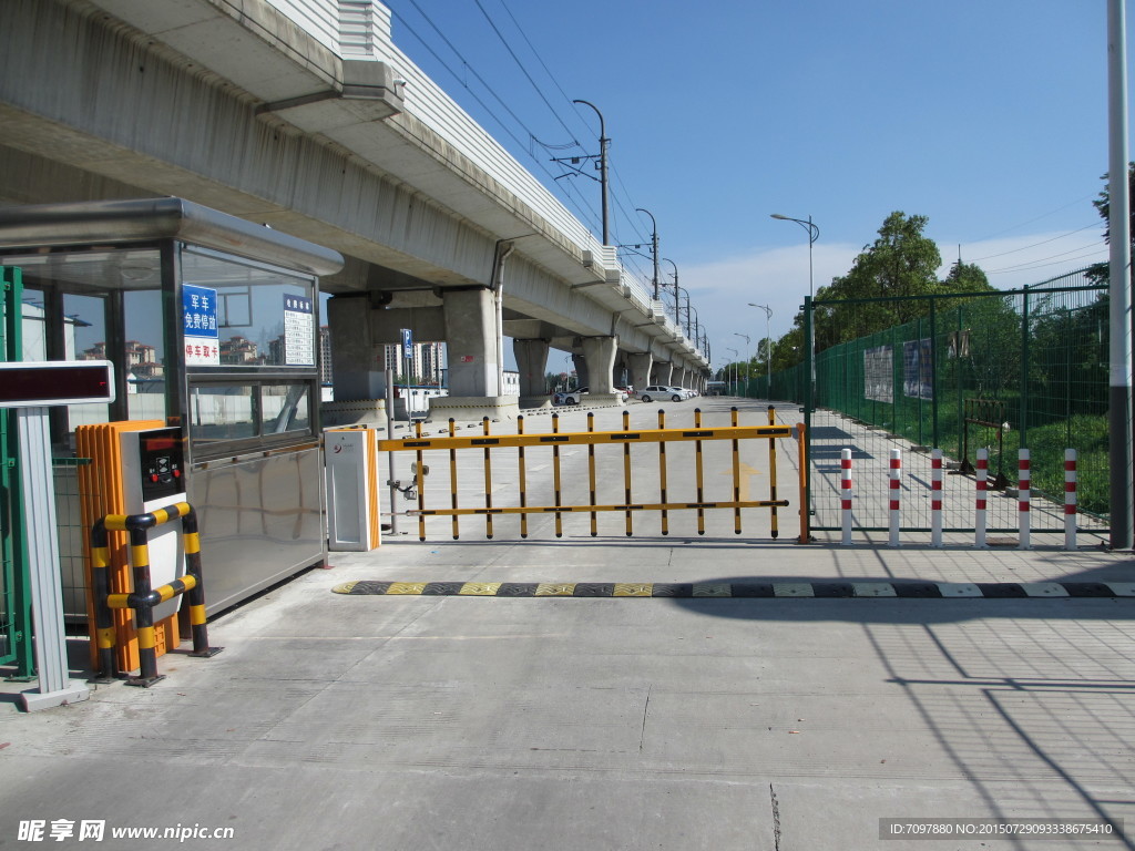 停车场岗亭道闸