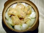奶白菜咸骨煲云吞