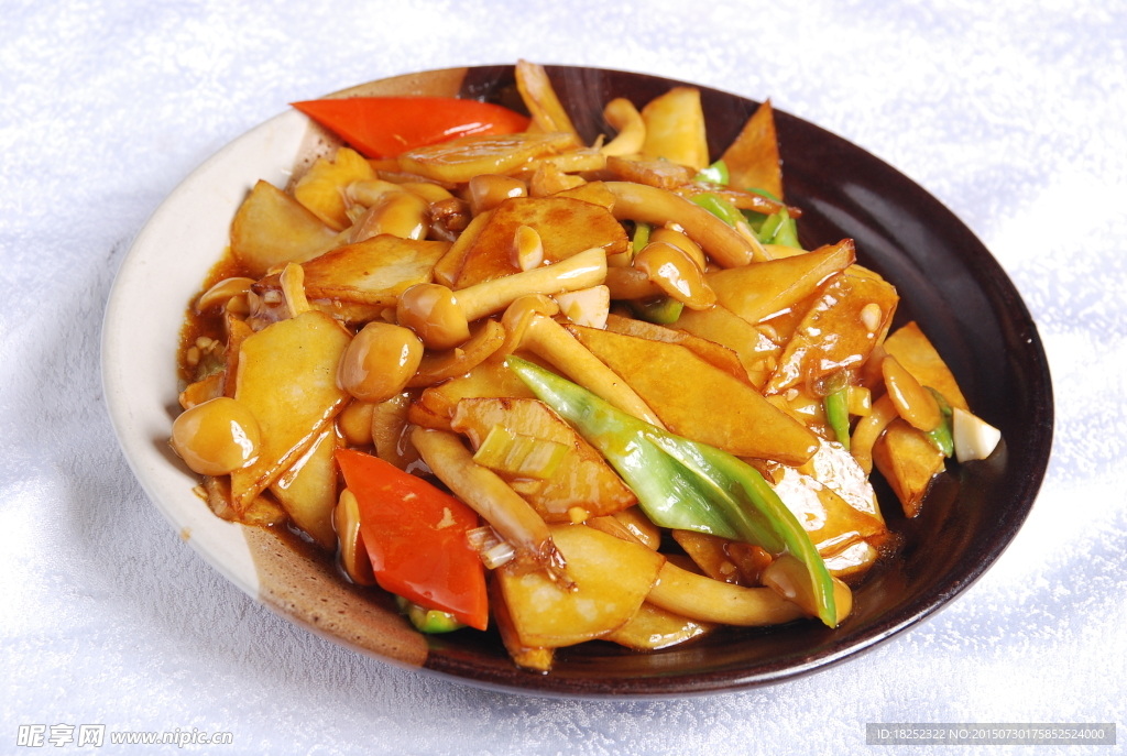 黄蘑土豆片