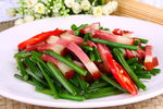 韭菜杆炒腊肉