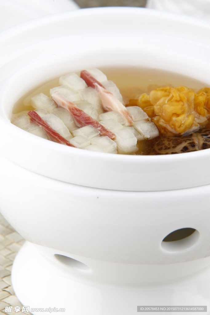 黄耳花菇炖科甲瓜
