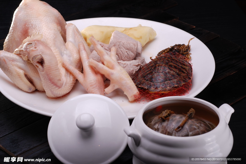 甲鱼炖土鸡汤