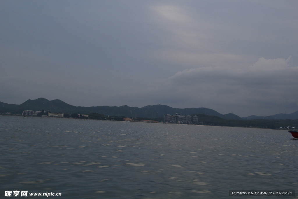大海蓝天