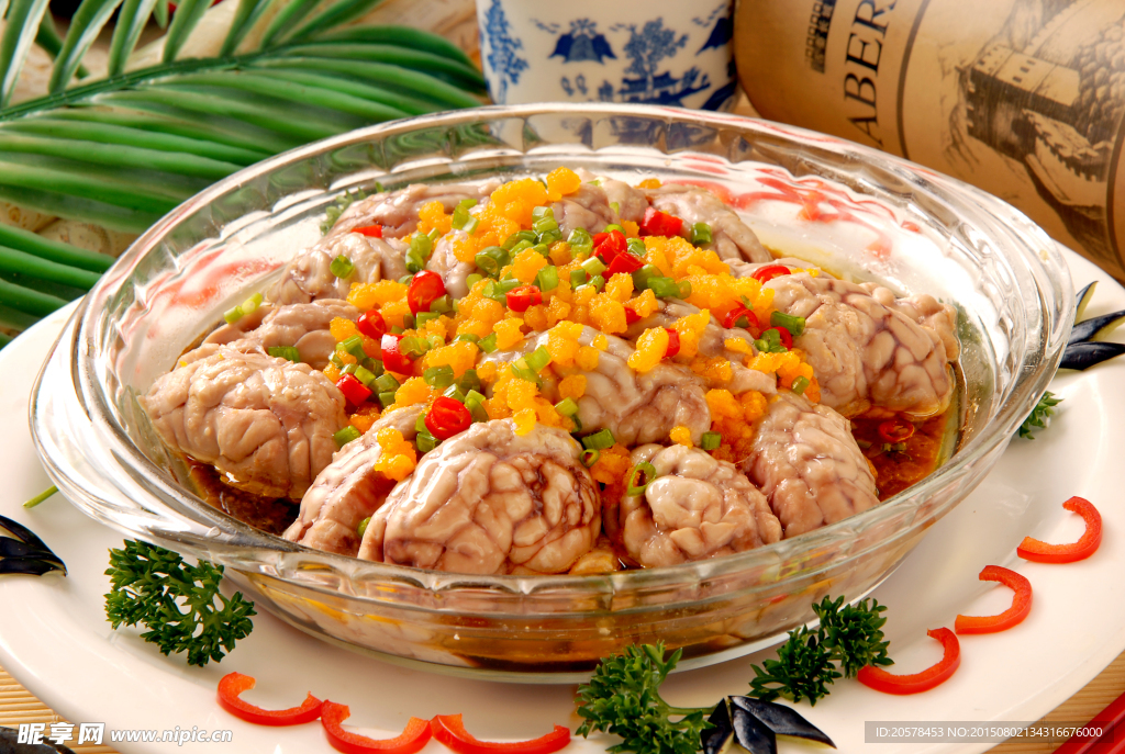油蛋黄蒸猪脑